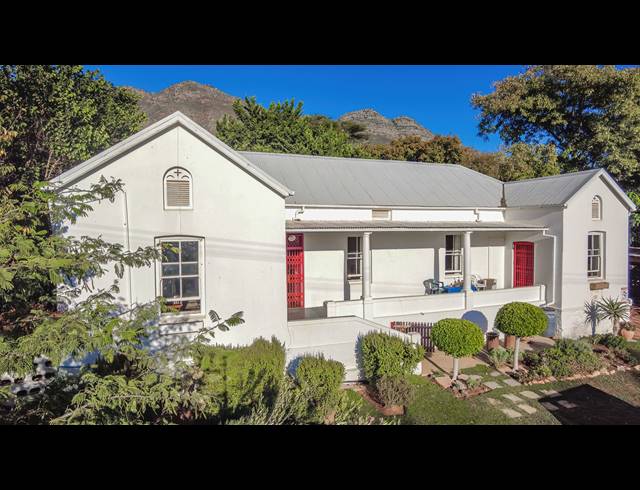 3 BEDROOM HOUSE FOR SALE IN RIEBEEK WEST